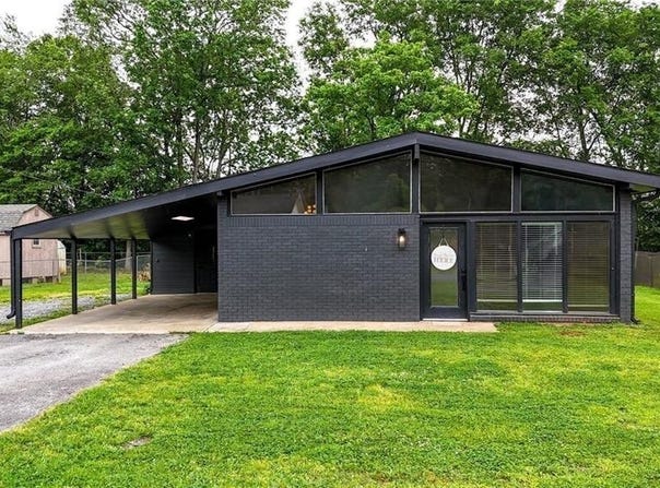 215 Maplewood, Calhoun, GA 30701