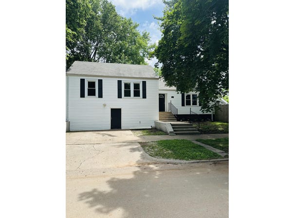 652 W Hovey Street, Springfield, MO 65802