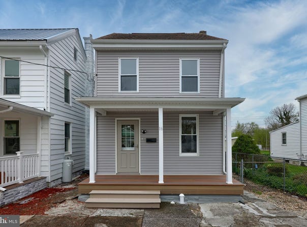 16 JUNIATA STREET, MIDDLETOWN, PA 17057