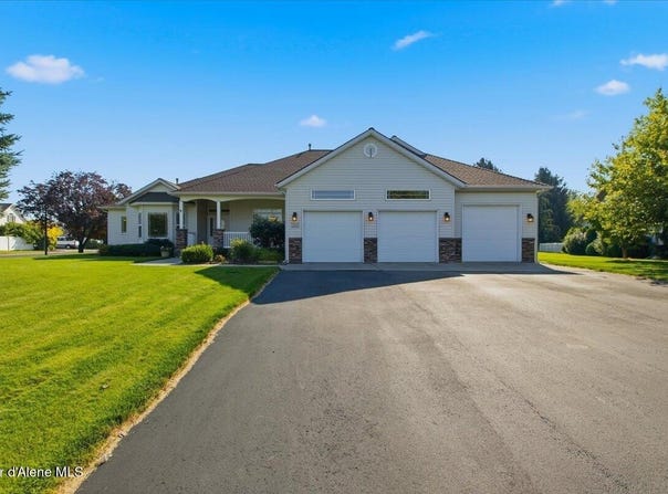2924 N DISTANT STAR Rd, Post Falls, ID 83854