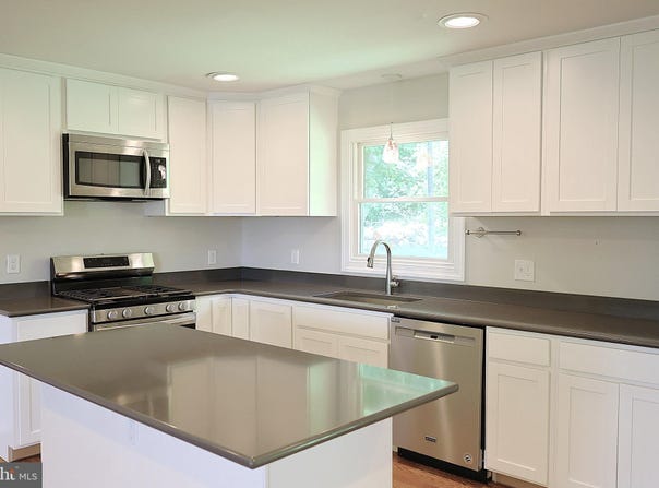 40 ANTIQUE LANE, SPERRYVILLE, VA 22740