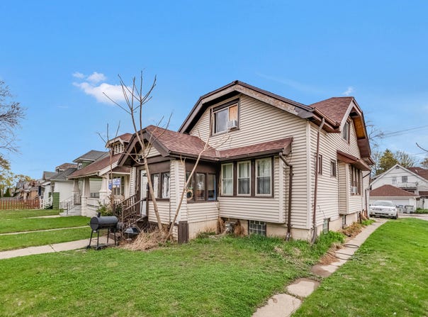 2320 N 47th St, Milwaukee, WI 53210