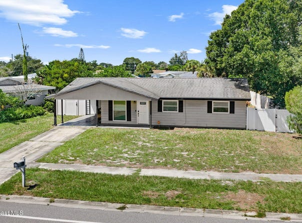 790 Bianca Drive NE, Palm Bay, FL 32905
