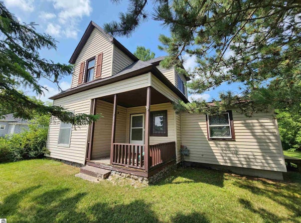 301 E Main Street, Hale, MI 48739