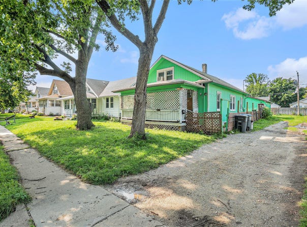 3220 AVENUE C, COUNCIL BLUFFS, IA 51501