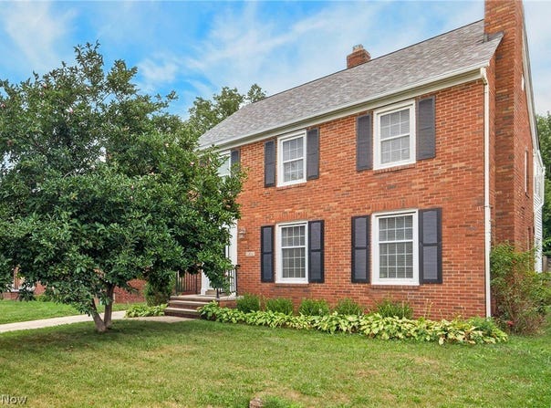 1515 Bunts Road, Lakewood, OH 44107