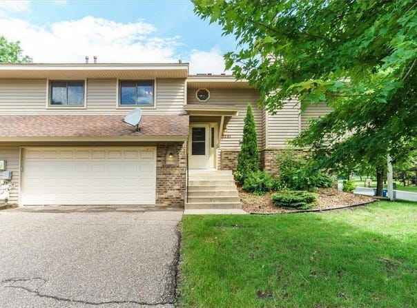 7291 Pontiac Circle, Chanhassen, MN 55317