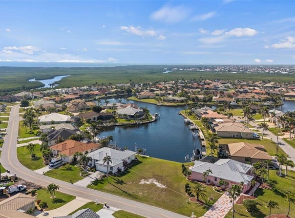 534 MACEDONIA DRIVE, PUNTA GORDA, FL 33950