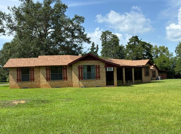 206 Tobacco Road, Linden, TX 75563