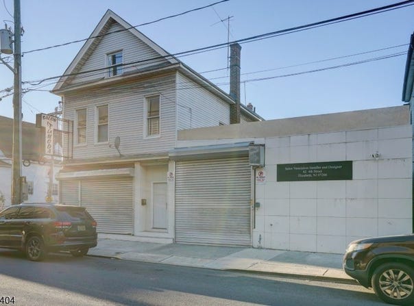 60 4th St, Elizabeth City, NJ 07206-1247