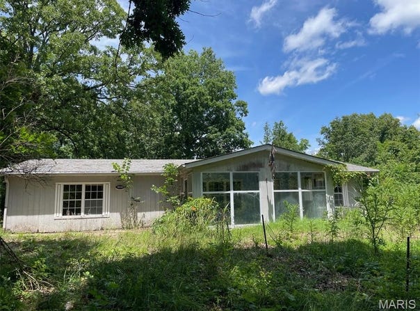 18000 Lattice Lane, St Robert, MO 65584