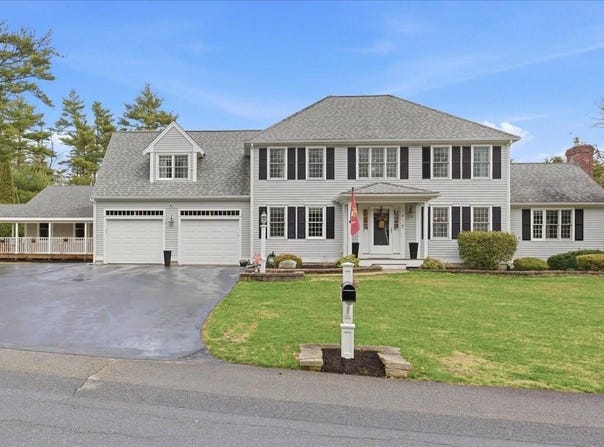 2 Commons Drive, Carver, MA 02330