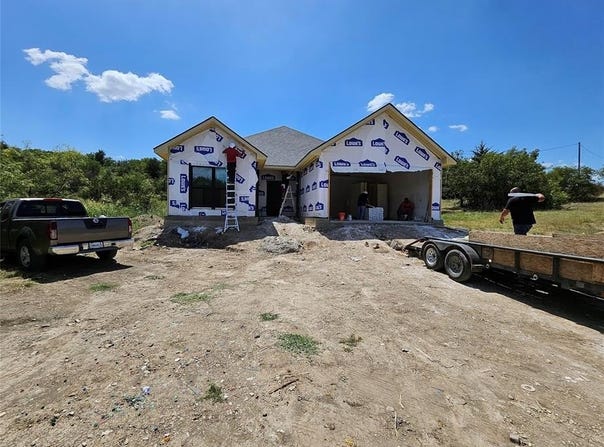 132 Lanai Drive, Runaway Bay, TX 76426