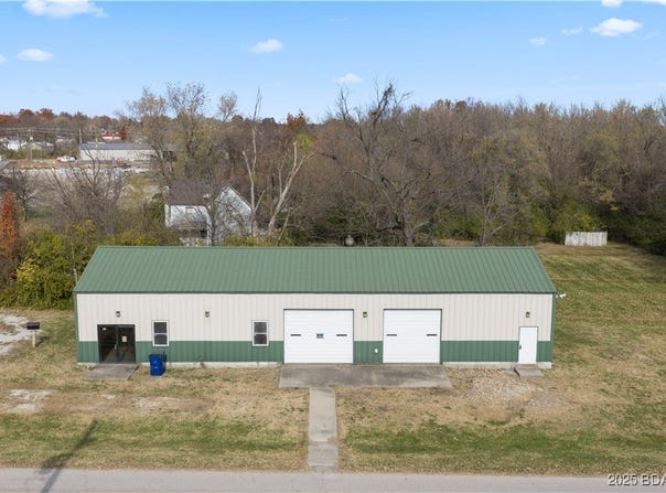 801 E 8th Street, Eldon, MO 65026