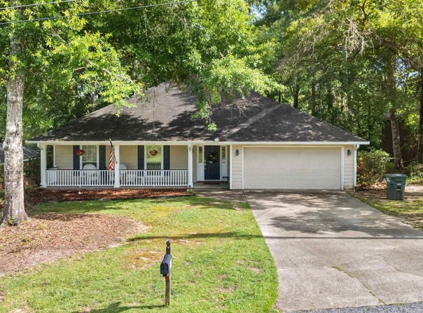 153 Lakeview Loop, Daphne, AL 36526