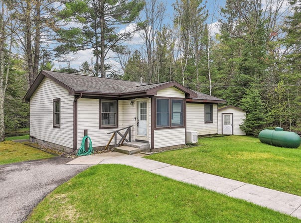 1758 Dewitt Trail, Roscommon, MI 48653