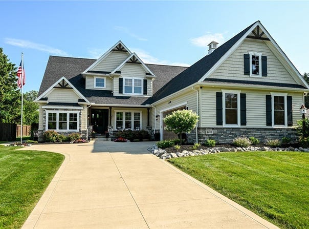 4428 Akins Road, North Royalton, OH 44133