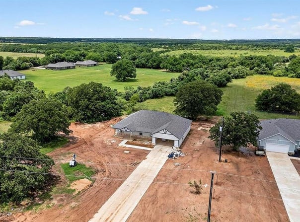 1206 Gibtown Road, Poolville, TX 76487