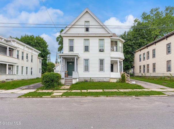 233-235 Grand Street, Amsterdam, NY 12010