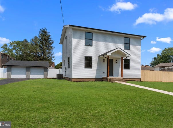 2151 MAPLE AVENUE, CROYDON, PA 19021