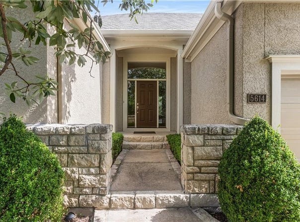 5614 W 131st Terrace, Leawood, KS 66209