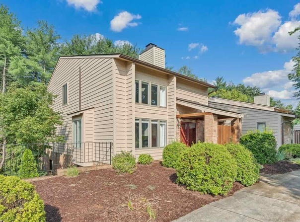 209 Windward SW 209, Roanoke, VA 24018