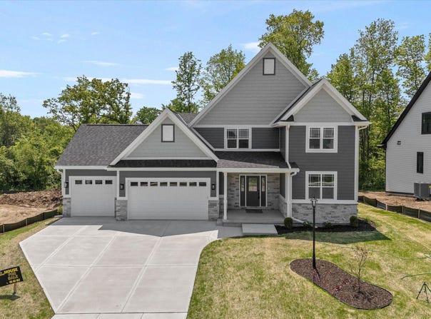 N54w19277 Broadwing Pl, Menomonee Falls, WI 53051