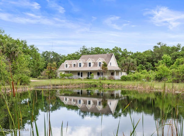 2102 Ladner Road NE, Palm Bay, FL 32907