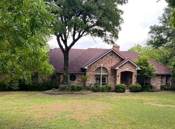 115 Deer Creek Drive, Aledo, TX 76008