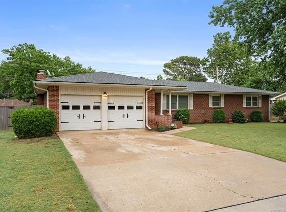 1604 Harned, Bartlesville, OK 74006