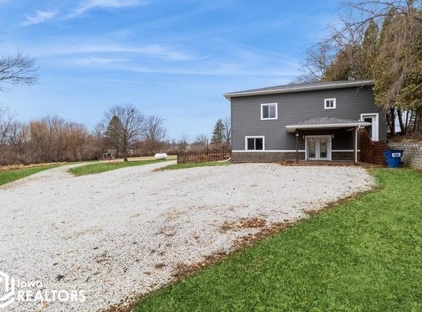 1813 Wiese Garden Road, Marshalltown, IA 50158
