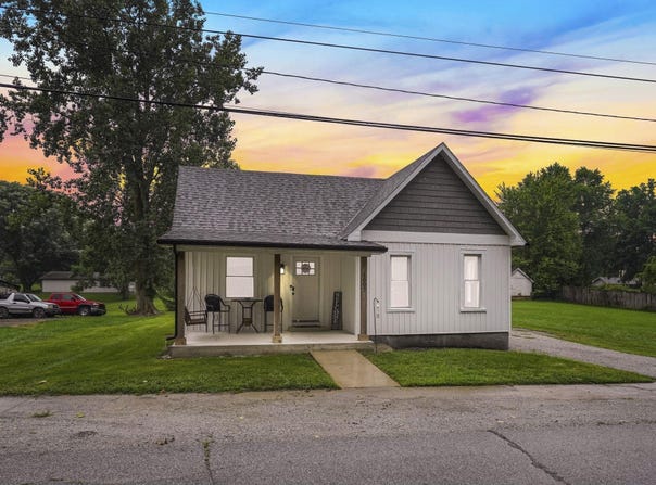 1007 W Quincy Street, Garrett, IN 46738-1230