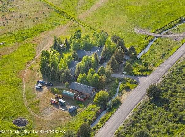 1591 OLD IRWIN Road, Irwin, 