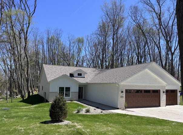 252 Lane 650 A, Snow Lake, Fremont, IN 46737