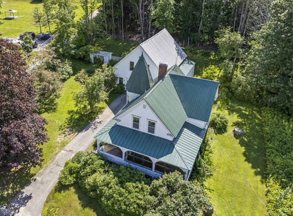 85 S High Street, Bridgton, ME 04009