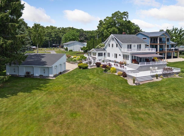 2694 Middle Lake Road, Twin Lake, MI 49457