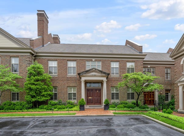 100 Idle Hour Drive, Lexington, KY 40502