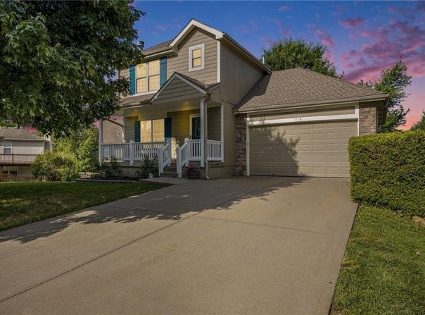 1118 Crimson Lane, Liberty, MO 64068
