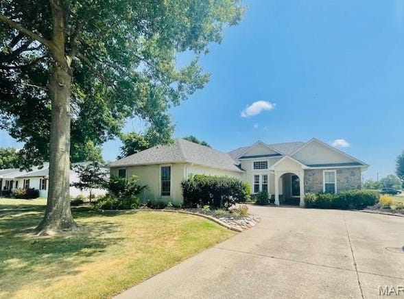 866 Auburn Drive, Sikeston, MO 63801