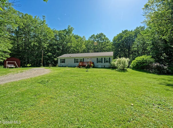 54 Williams Road, Stephentown, NY 12169