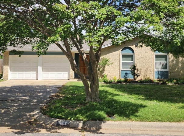 602 Janann Street, Euless, TX 76039