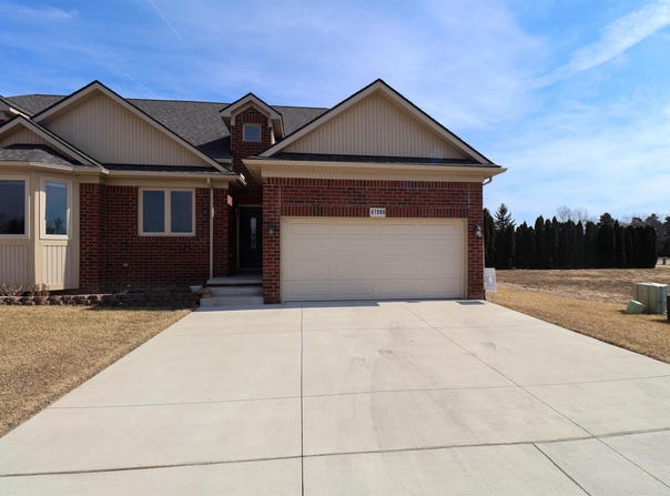 47088 Rosevillage, Shelby Twp, MI 48315
