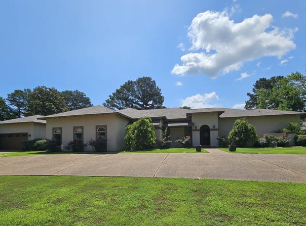 915 Foxwood Drive, Jacksonville, AR 72076