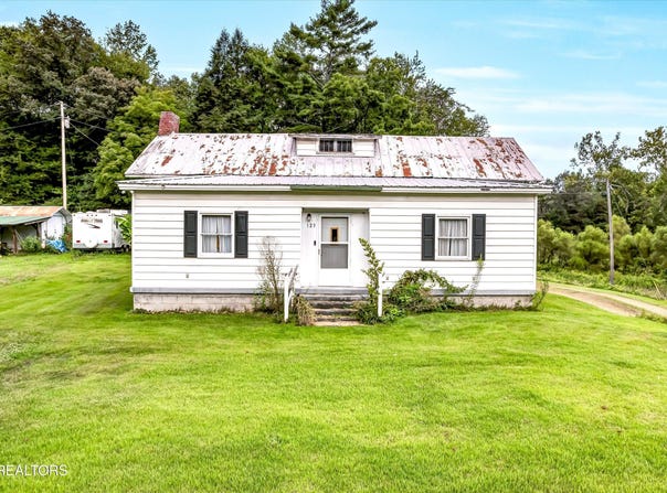 123 Sexton Lane, Clinton, TN 37716
