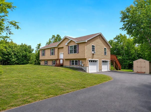 250 Dingley Spring Road, Gorham, ME 04038