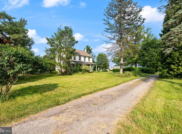 1112 W BRIDGE STREET, SPRING CITY, PA 19475