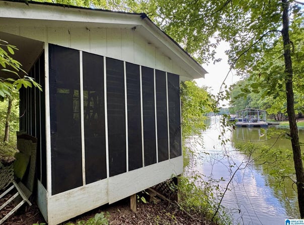 82 MUFFIT DRIVE, WEDOWEE, AL 36278