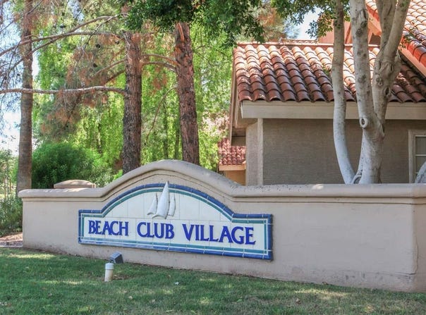 1633 E LAKESIDE Drive, Gilbert, AZ 85234