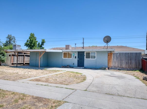 2326 E Hampton Way, Fresno, CA 93726