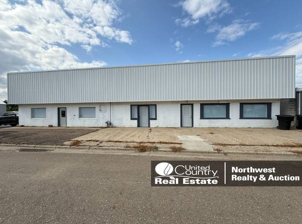 138 S 1st St W, Malta, MT 59538
